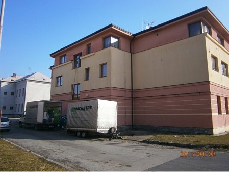 Oprava foukané izolace včetně zřízení revizních lávek v bytovém domě v Opatovicích nad Labem